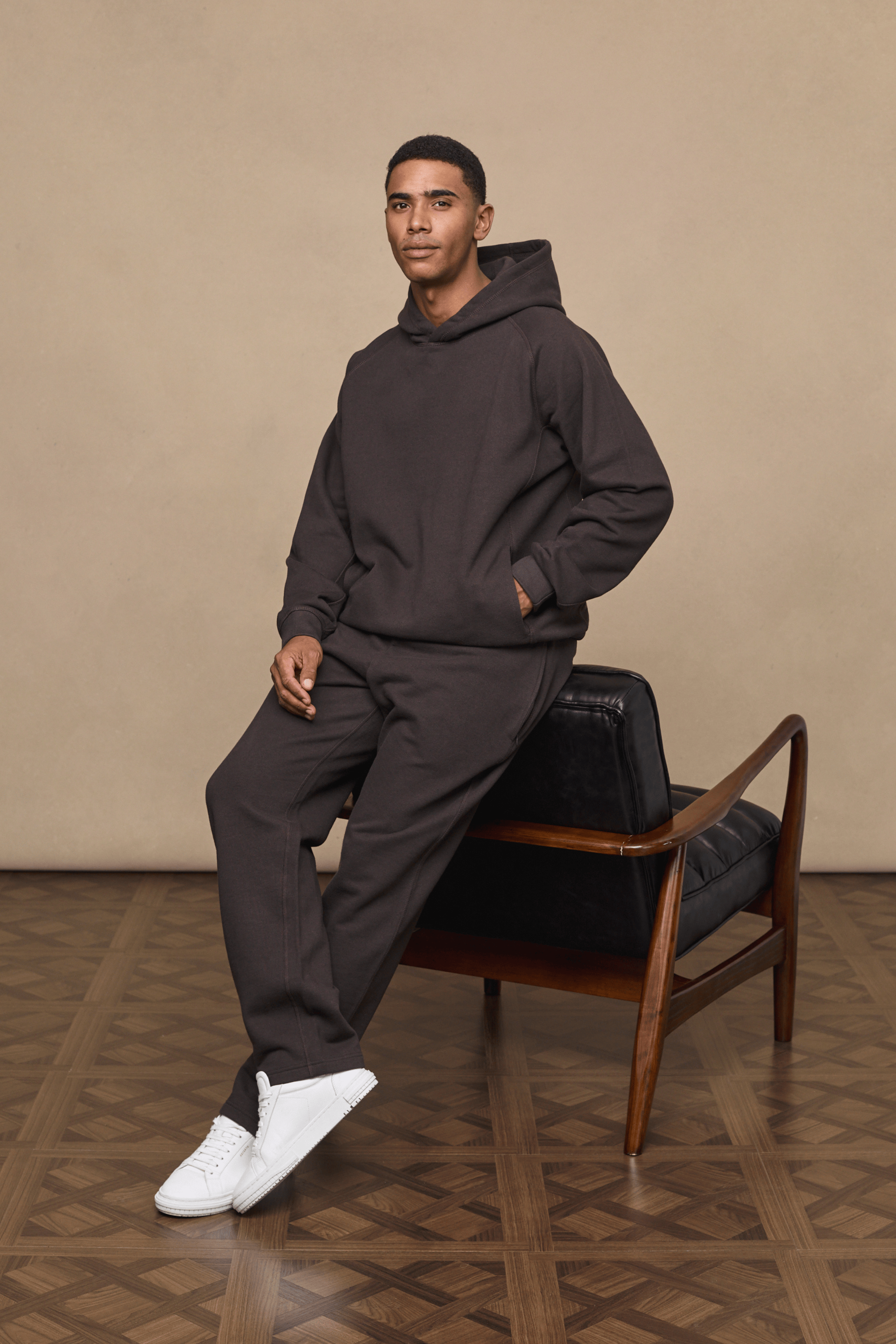 Axel Straight Leg Jogger - Dark Brown