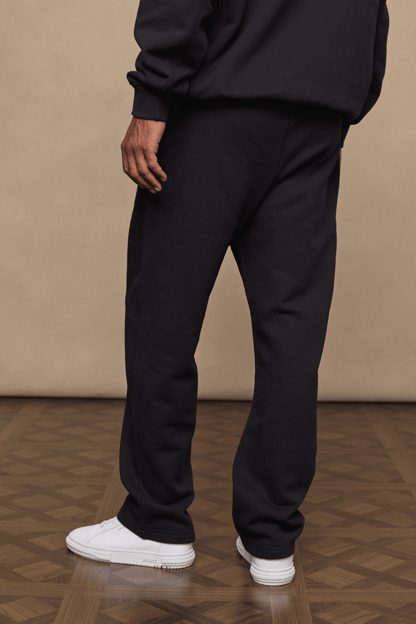 Axel Straight Leg Jogger - Black